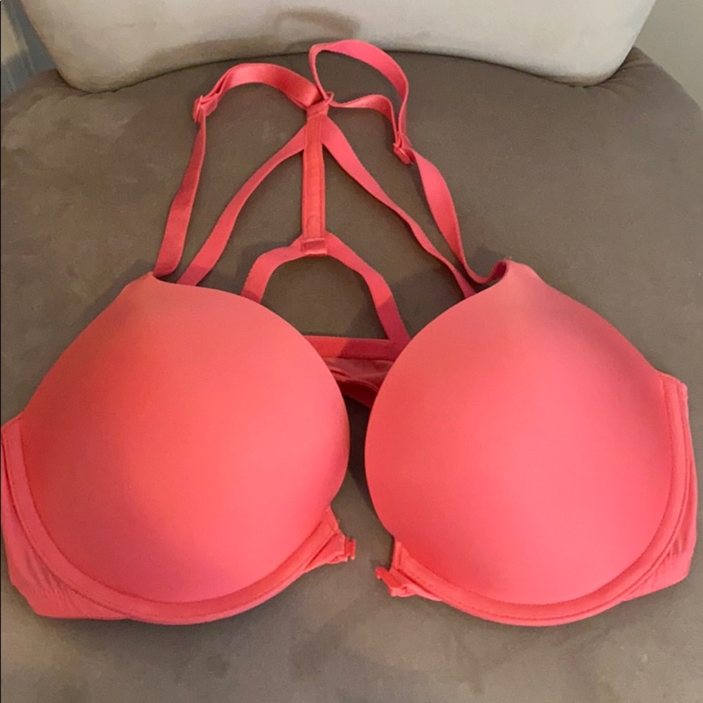 VICTORIA’S SECRET (Like NEW) Push Up Bra 36C